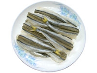 Dried salted smelt